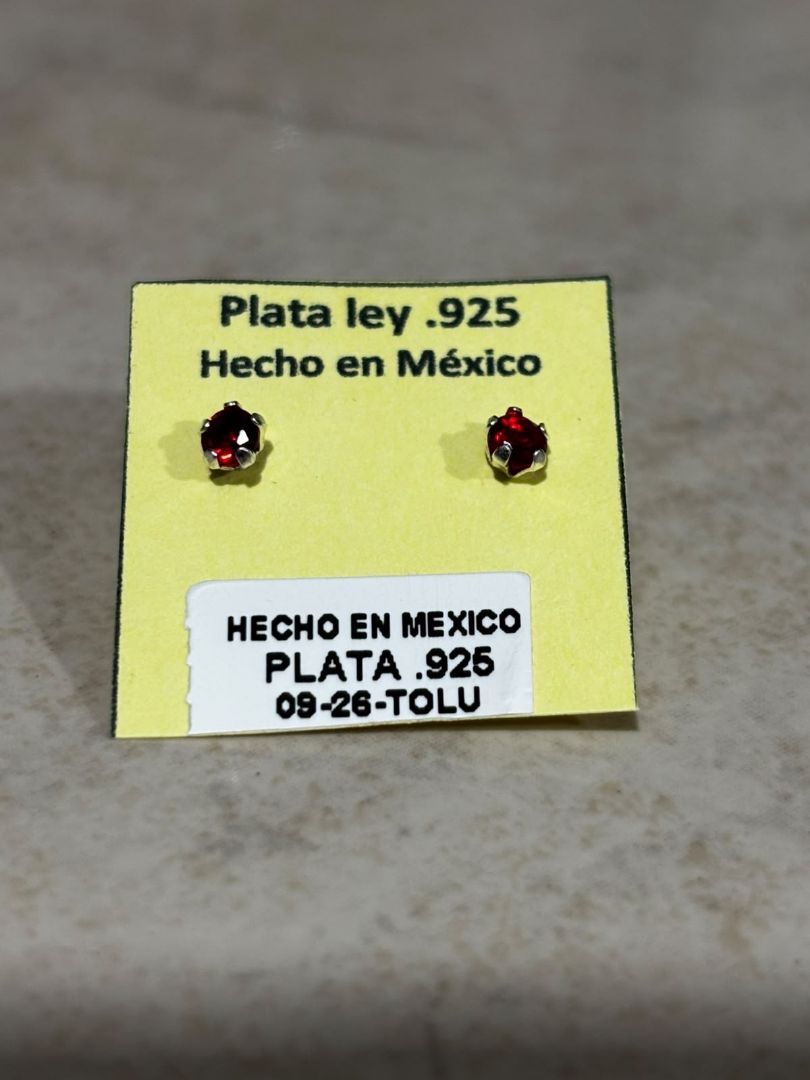 Arete De Circonia Roja