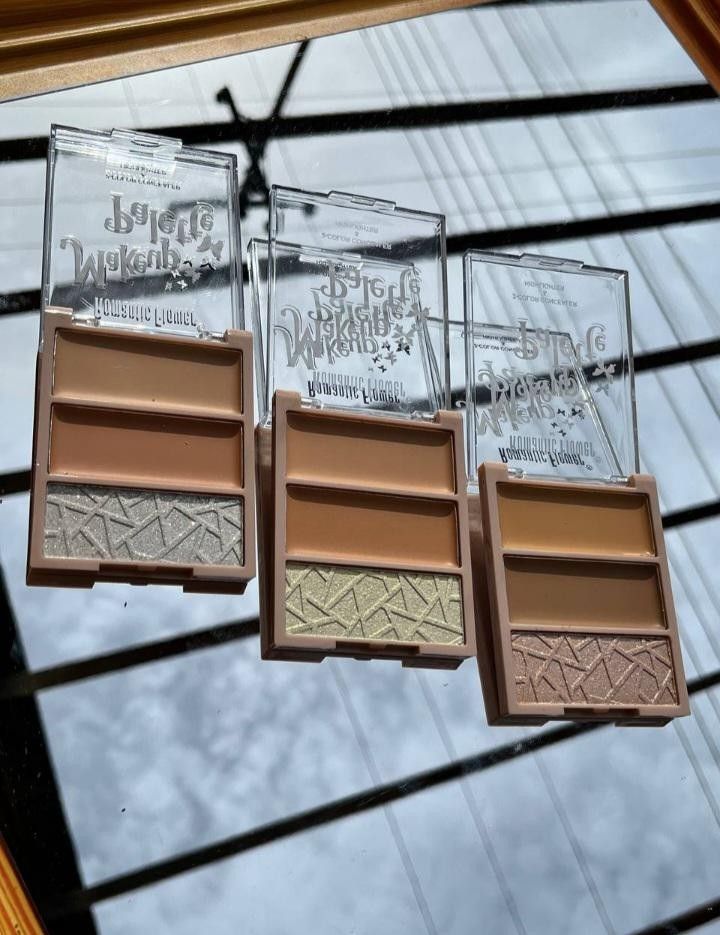 CORRECTOR EN CREMA +ILUMINADOR