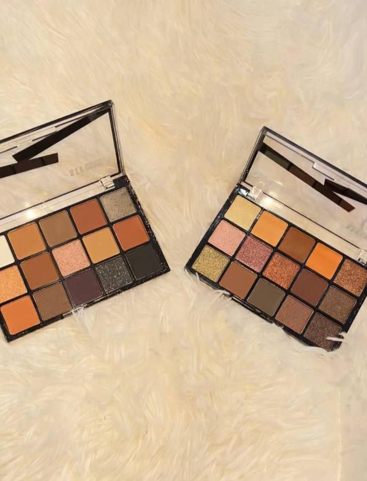 PALETA DE SOMBRAS 15 COLORES S.F.R COLOR