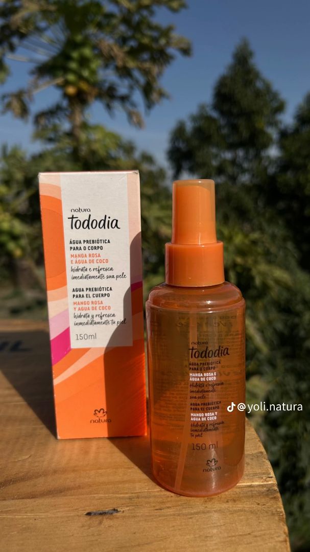 Agua probiótica de agua de rosa y mango